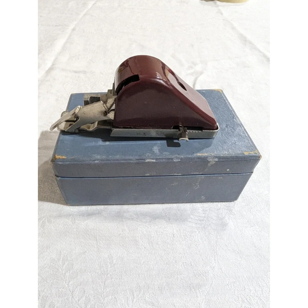 VINTAGE HOUSEHOLD ZIG ZAG SEWING MACHINE ATTACHMENT W/ BOX MADE‎ IN JAPAN
